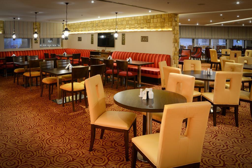 Golden Ocean Hotel Doha Exterior photo