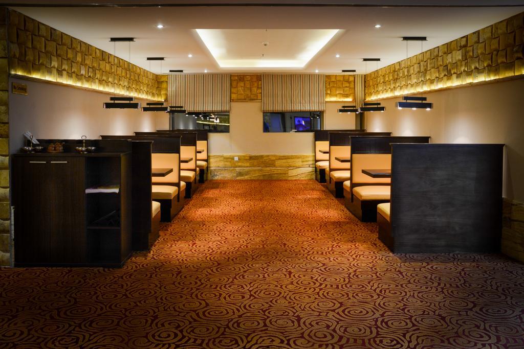 Golden Ocean Hotel Doha Exterior photo
