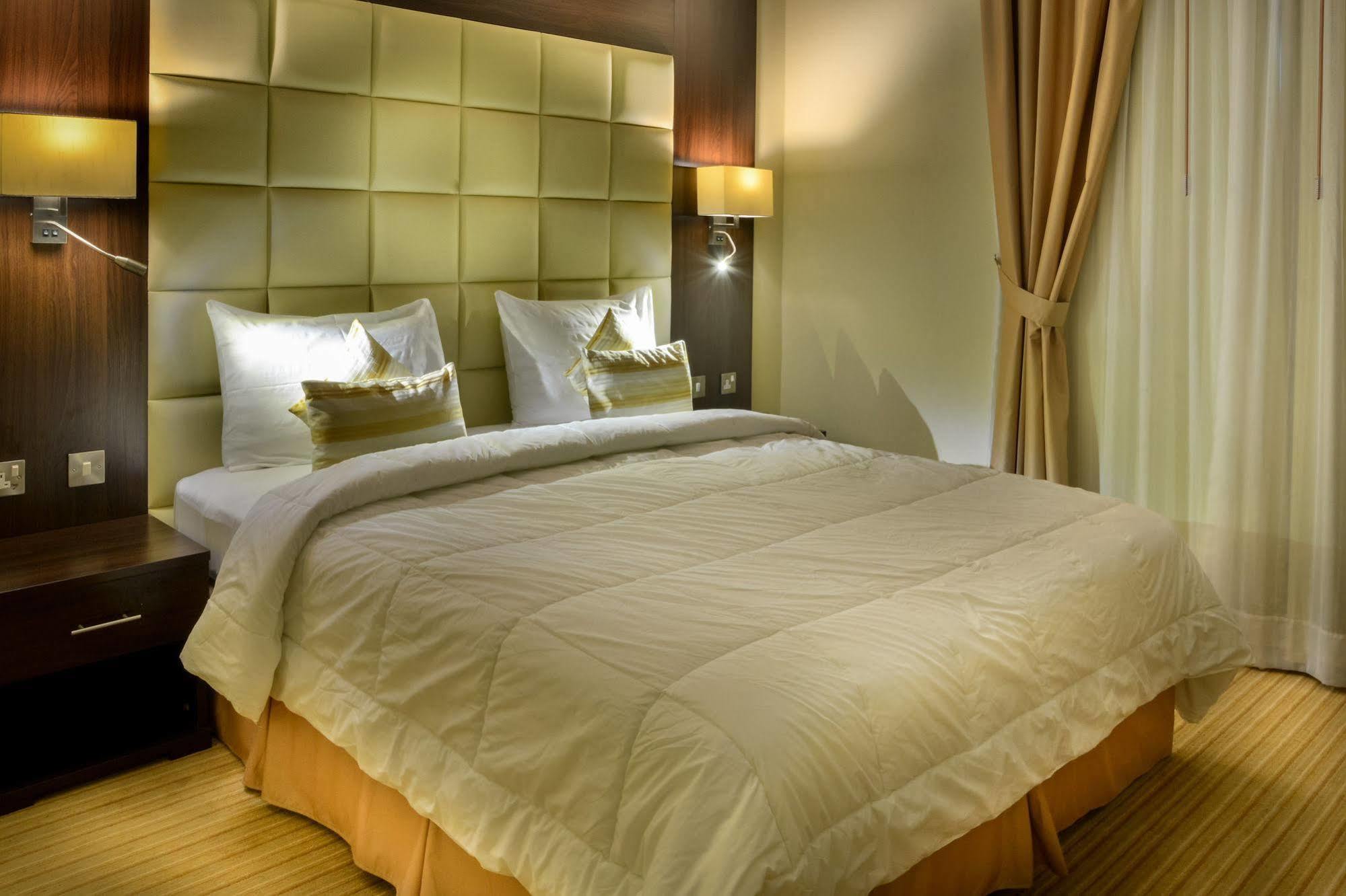 Golden Ocean Hotel Doha Exterior photo