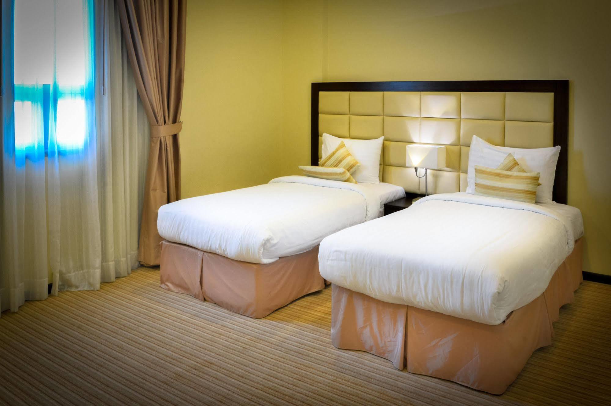 Golden Ocean Hotel Doha Exterior photo