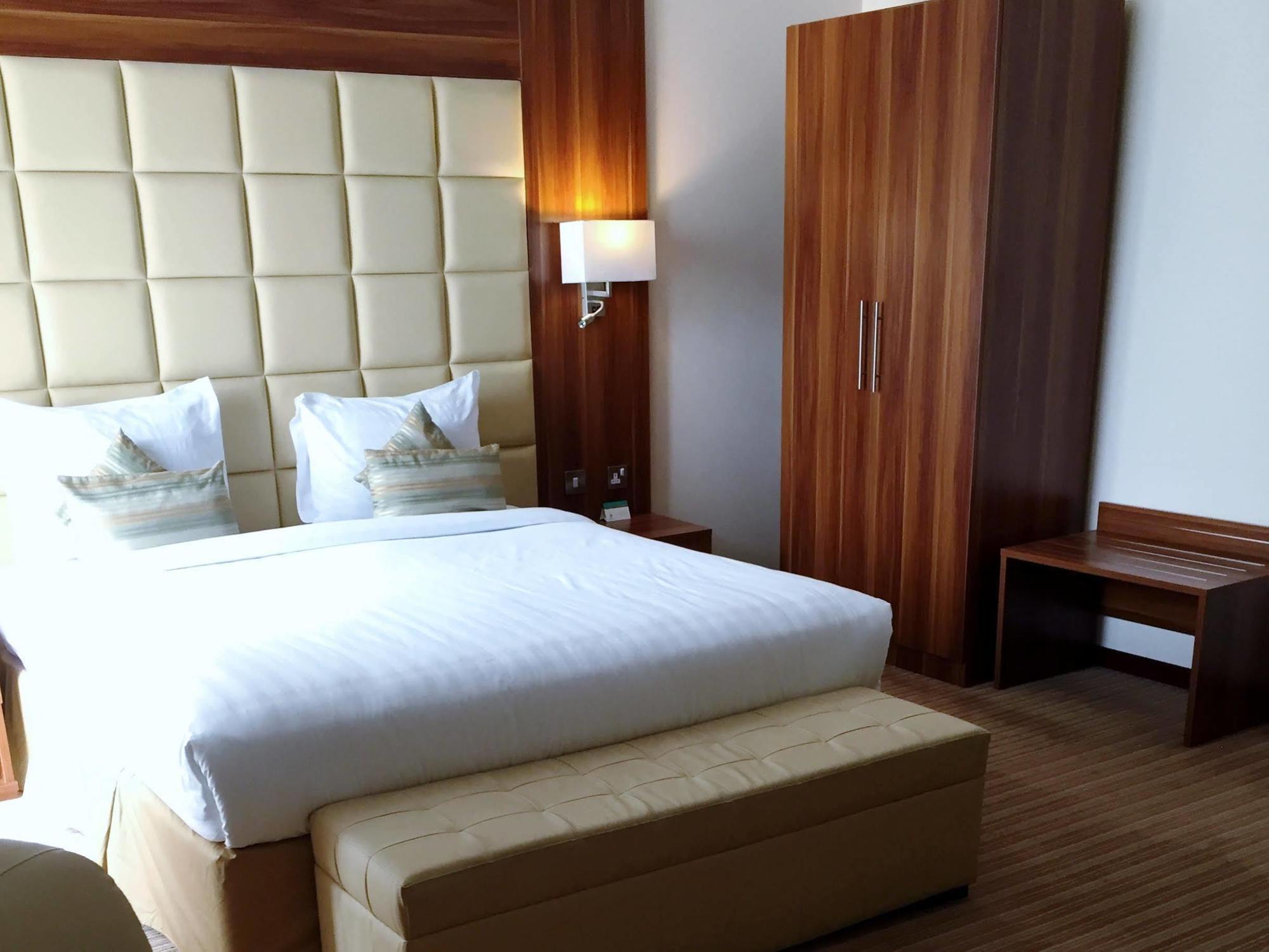 Golden Ocean Hotel Doha Exterior photo