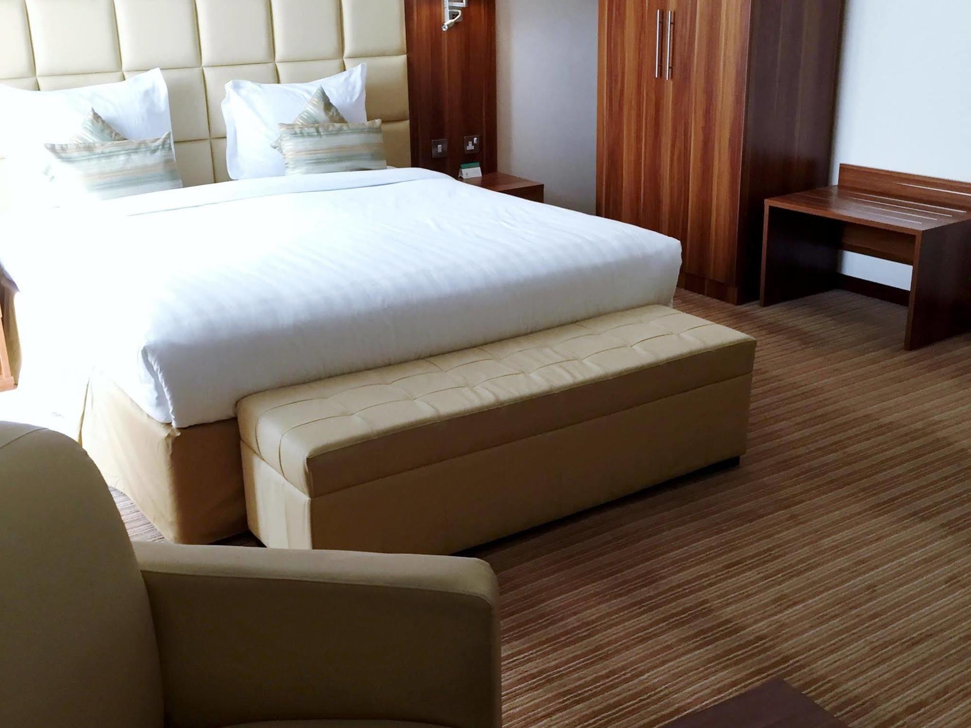Golden Ocean Hotel Doha Exterior photo