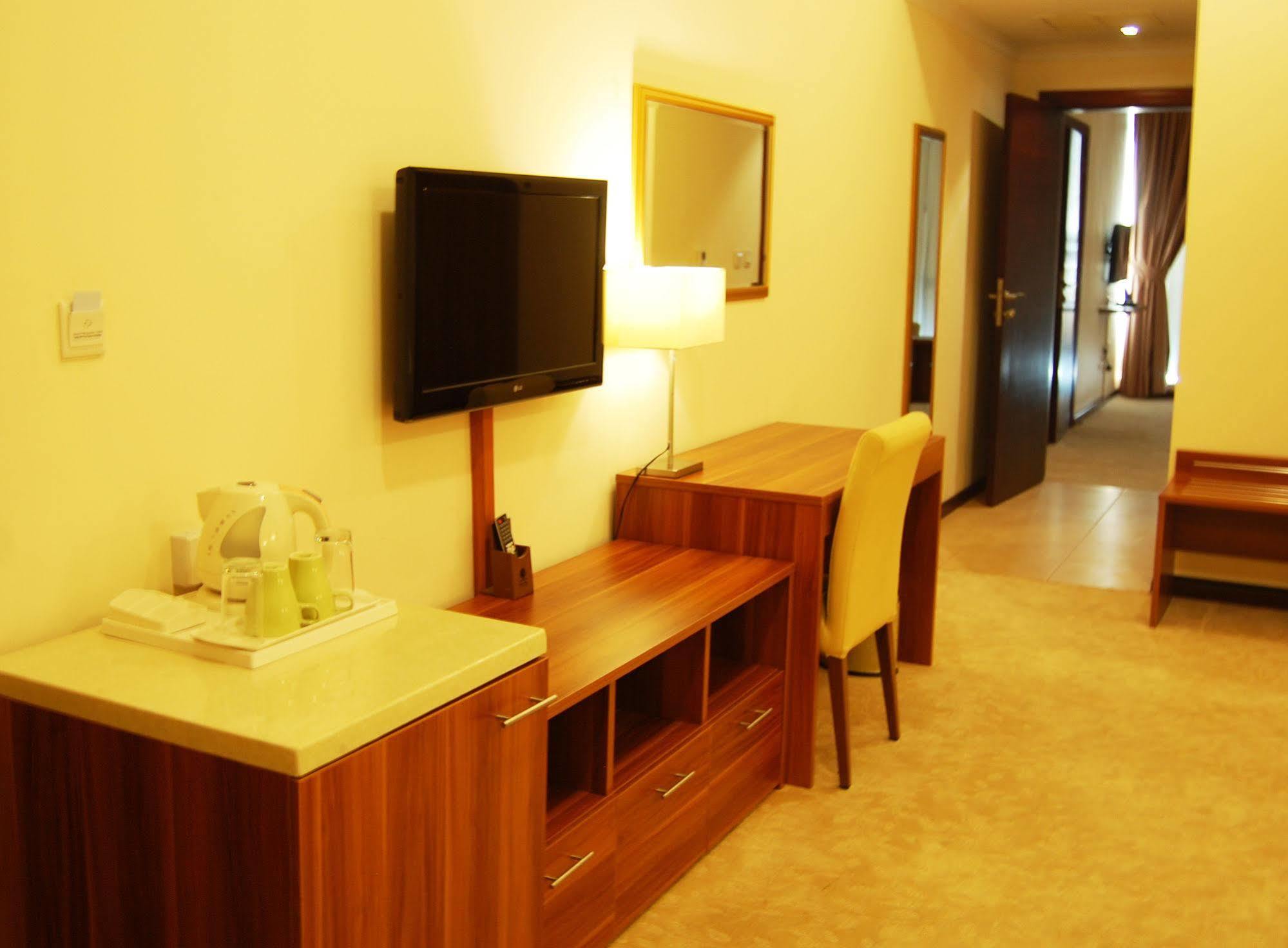 Golden Ocean Hotel Doha Exterior photo