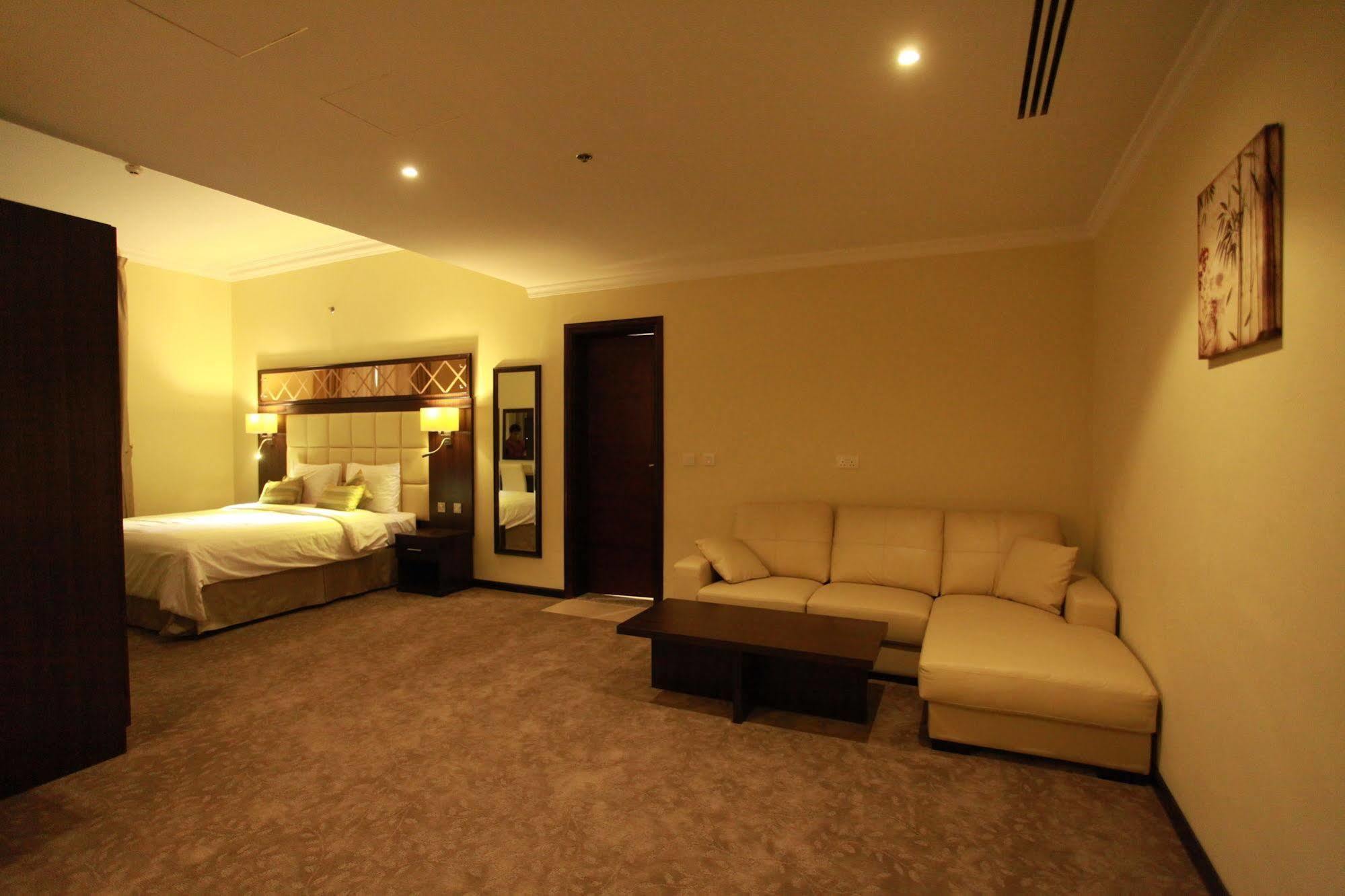 Golden Ocean Hotel Doha Exterior photo